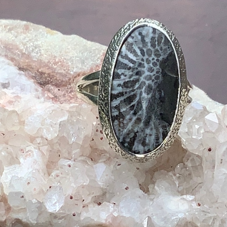 Natural Sting Ray Coral 925 Sterling Silver Ring Size 75 59$